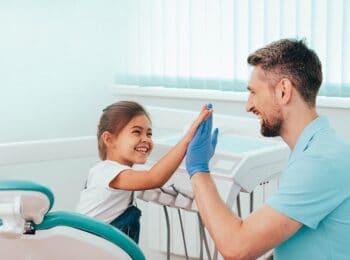dziewczynka dentysty